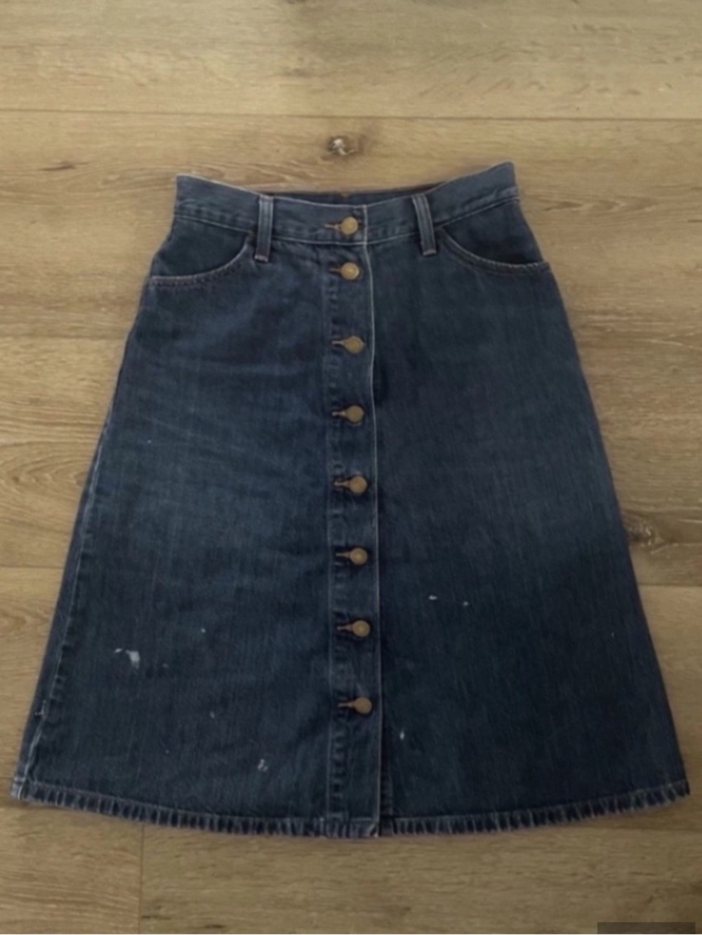 Levi's Women's Blue
Denim
A-line Knee Length Skirt
100% Cotton Size 25